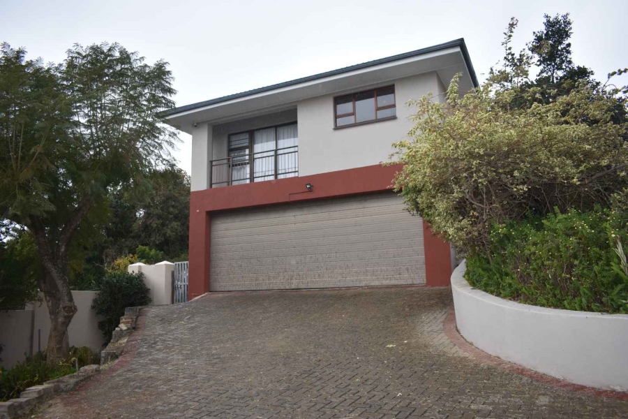 4 Bedroom Property for Sale in Beacon Bay Eastern Cape